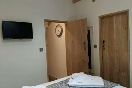 Skittles - Charming One Bedroom Apartment - Parking - Easy Access To Bath Box  Exteriér fotografie