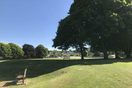 Skittles - Charming One Bedroom Apartment - Parking - Easy Access To Bath Box  Exteriér fotografie